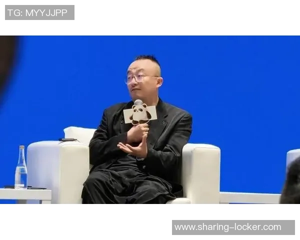 杨磊专访：从青涩少年到足球明星的成长之路回顾