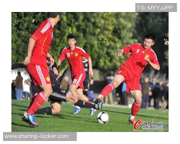 足球明星热身入场精彩瞬间集锦尽显风采与激情